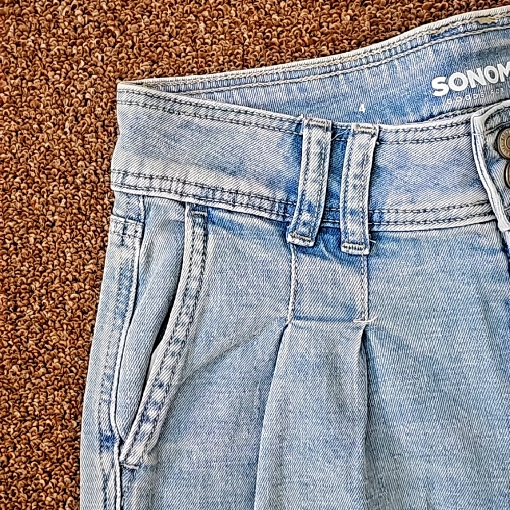 Jeans - Picture 7 of 16